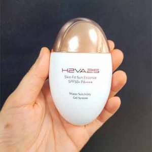 Free H2VA25 Skin Fit Sun Essence Sample